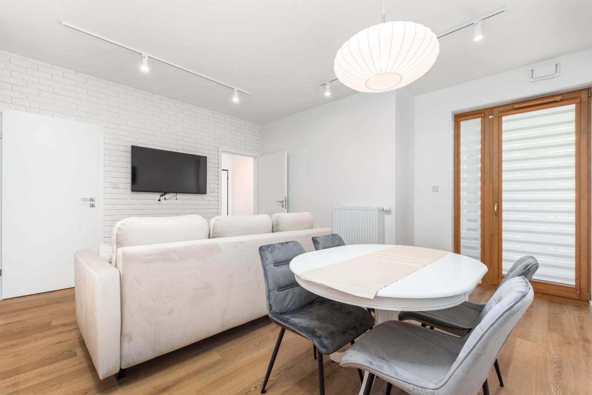 Przy Torach 3 By Homeprime Βαρσοβία Εξωτερικό φωτογραφία